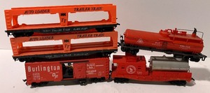 lot 170 image: LOT of Five Model Railroad Cars