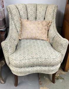 lot 172 image: Vintage Wingback Occasional Chair Living Room Chair