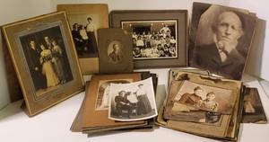lot 167 image: Twenty-One Piece Lot of Vintage Antique Photographs Black and White