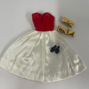 lot 187 image: 1962 Silken Flame Outfit for Barbie by Mattel #977 Complete