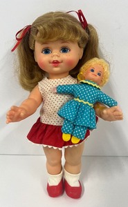 lot 10 image: 1967 Mattel Buffy Doll with Mrs. Beasley