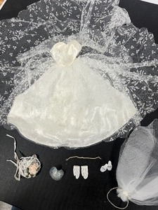 lot 170 image: Wedding Day Dress Barbie outfit by Mattel #972 1959-62 Complete
