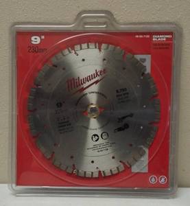 lot 12 image: Milwaukee  NEW  9 Diamond Blade
