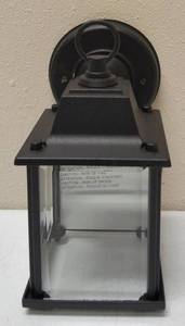 lot 72 image: Small Exterior Wall Lantern -  NEW CUSTOMER RETURN  (1) Black