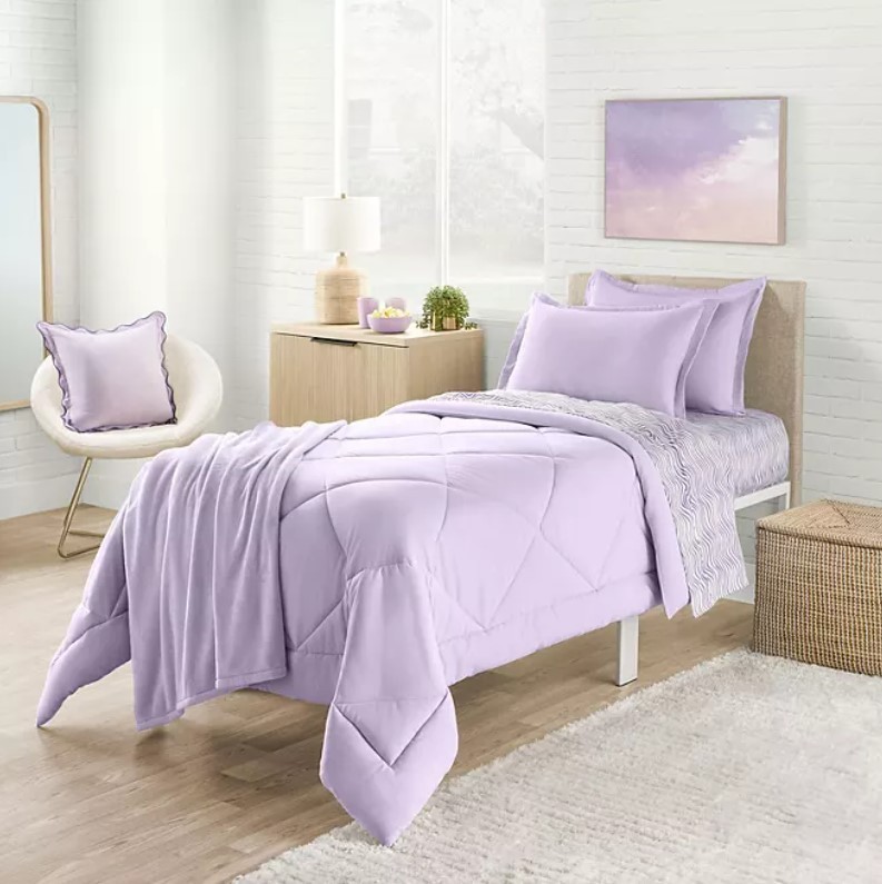 lot 411 image: NEW Members Mark 4 piece Comforter Set, Fits TwinXL and Full Bed - Lavender