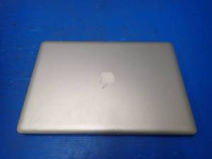 lot 49 image: Apple&nbspMacBookPro9,1 A1286 MD104LLA &nbspINTEL CORE I7-3820QM 2.7 Ghz  8GB DDR3 RAM  750GB HD  15.4 screen with 1440 x 900 Resolution  Includes IOS and Charger 