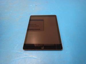 lot 55 image: Apple&nbspiPad Air 1st Gen A1474  16GB of storage  WIFI Only Model  Includes Charging Cable