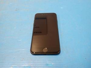 lot 68 image: Apple&nbspiPhone 7 A1660  32GB of storage  Cellular Carrier Unlocked  Includes Charging Cable  Light scratches on screen