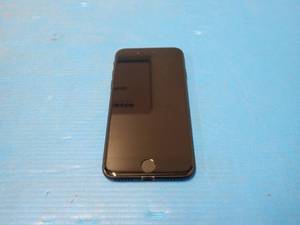 lot 69 image: Apple&nbspiPhone 7 A1660  32GB of storage  Cellular Carrier Unlocked  Includes Charging Cable  Light scratches on screen