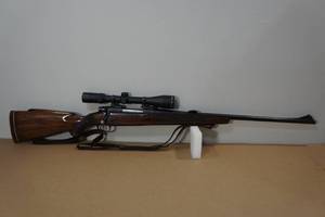 lot 1G image: Winchester Model 70 .300 Win Mag Bolt-Action Rifle - Bushnell Elite Scope