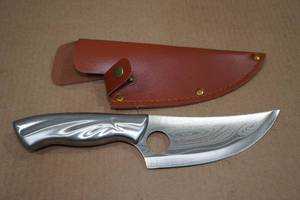 lot 10 image: 10 Hunting Finger Knife