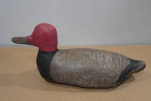lot 44 image: Vintage Canvas Cloth Waterproof Decoy From Midwest Co