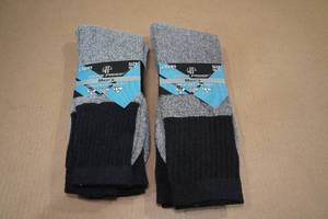 lot 48 image: 2 2-Packs of Wear Proof Mens Cushioned Crew Socks -Size 10-13