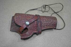 lot 49 image: Lawrence Leather Pistol Holster