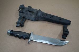 lot 60 image: Swimaster Diving Knife with Rubber Sheath