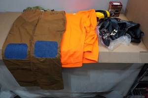 lot 64 image: Assorted Hunting Gear
