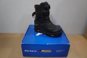 lot 121 image: Korkers Icejack Pro Safety Boots -Size 10