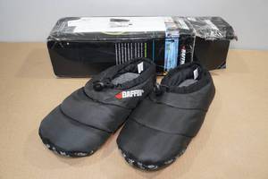 lot 128 image: Baffin Cabin Slippers -Size Large