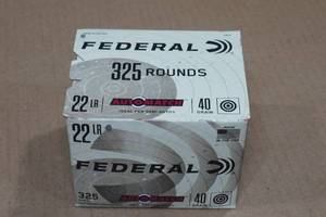 lot 221 image: 325 Federal Automatch .22 LR 40 Gr LRN Ammo
