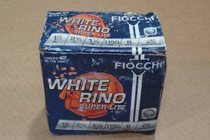 lot 299 image: 25 Fiocchi White Rino 12 Gauge 2-34 8 Shot Shotshells
