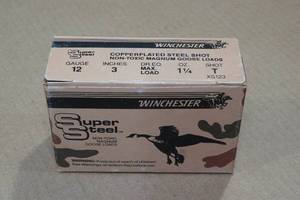 lot 305 image: 10 Winchester Super Steel 12 Gauge 3 T Shot Shotshells