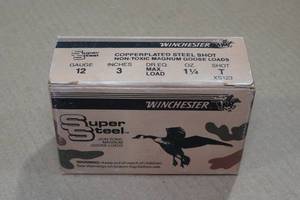 lot 307 image: 10 Winchester Super Steel 12 Gauge 3 T Shot Shotshells