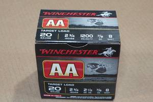 lot 315 image: 25 Winchester AA 20 Gauge 2-34 8 Shot Shotshells