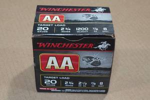 lot 316 image: 25 Winchester AA 20 Gauge 2-34 8 Shot Shotshells