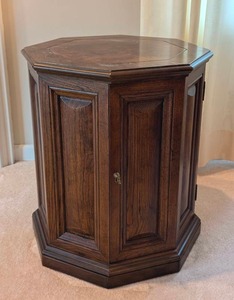 lot 38 image: Vintage Octagon Wood Storage Accent Table