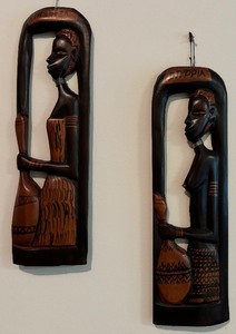 lot 74 image: Vintage Hand Wood Carved Ethiopian Women Decorative Wall Hangings