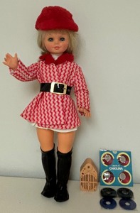 lot 172 image: Vintage Carolina Doll Talks and Sings (Accessories) by Sebino La Bambola Italian Nel Mondo