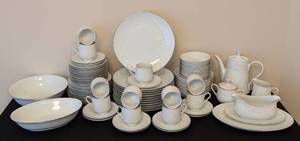 lot 102 image: Sango Cantata Dish Set