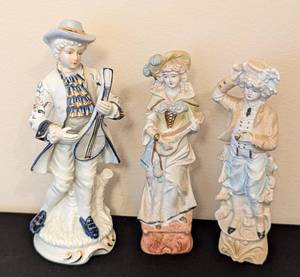 lot 104 image: Three Vintage Porcelain Figurines
