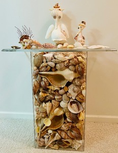 lot 148 image: Accent Table Filled with Collected Shells and Decorative Shell Animals