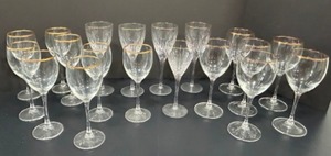 lot 59 image: Gold Rimmed Long Stemmed WINE GLASSES Various Sizes - Qty 20