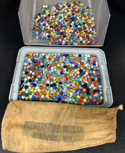 lot 15 image: Vintage & Antique MARBLES - Popeyes, Slags, Akro, Bumble Bee, Corkscrews, Shooters & More