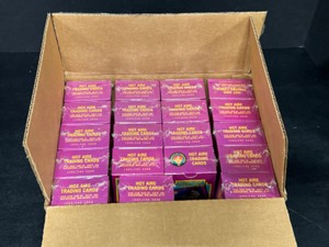 lot 157 image: Vintage 90s New Sealed Original HOT AIRE Hot ir Balloon Trading Cards Boxed Lot - Qty 23