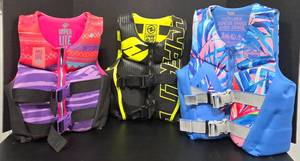 lot 164 image: 3 Hyperlite Youth Size Life Jackets
