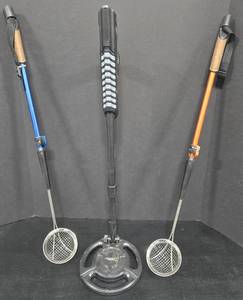 lot 170 image: National Geographic Jr. Metal Detector & 2 Sand Dippers Sticks