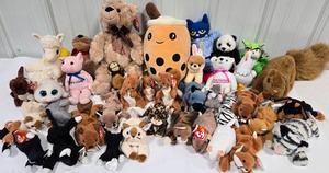 lot 226 image: Variety of Plush Stuffed Animals