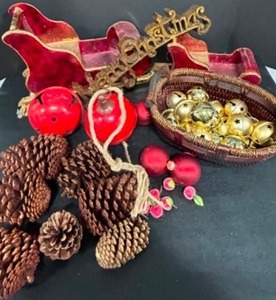 lot 288 image: CHRISTMAS Lot of Decorative Items Wooden Sleighs, Sugared Cherries, Pincones, Large Bells & More