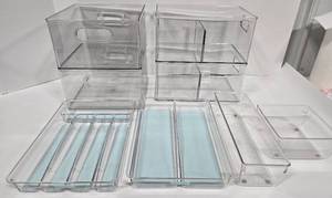 lot 302 image: Multiple Clear Acrylic Storage Bins