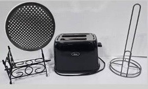 lot 277 image: Group of Kitchen Essentials 