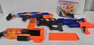 lot 368 image: Lot of NERF Play - Vagabond, Thunderblast, RapidStrike Guns