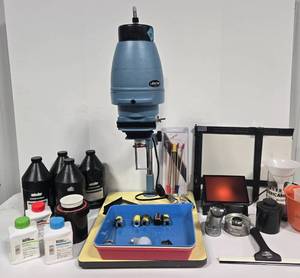lot 388 image: Vintage LENTAR Photo Enlarger & Other Darkroom Developing Photography Accessories
