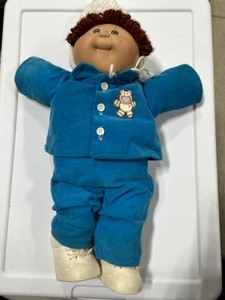lot 398 image: Vintage CABBAGE PATCH Doll Popcorn Auburn Hair Blue Corduroy Outfit OK Factory