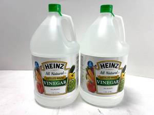 lot 463 image: 2 Gallons White Vinegar