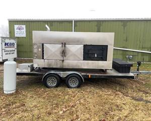 lot 295 image: Ole Hickory Pits Model SSE Commercial Smoker Trailer