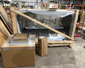 lot 330 image: New Commercial Vent Hood