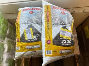 lot 97 image: 2 Bags of Safe Step 3300 Rock Salt Ice Melter